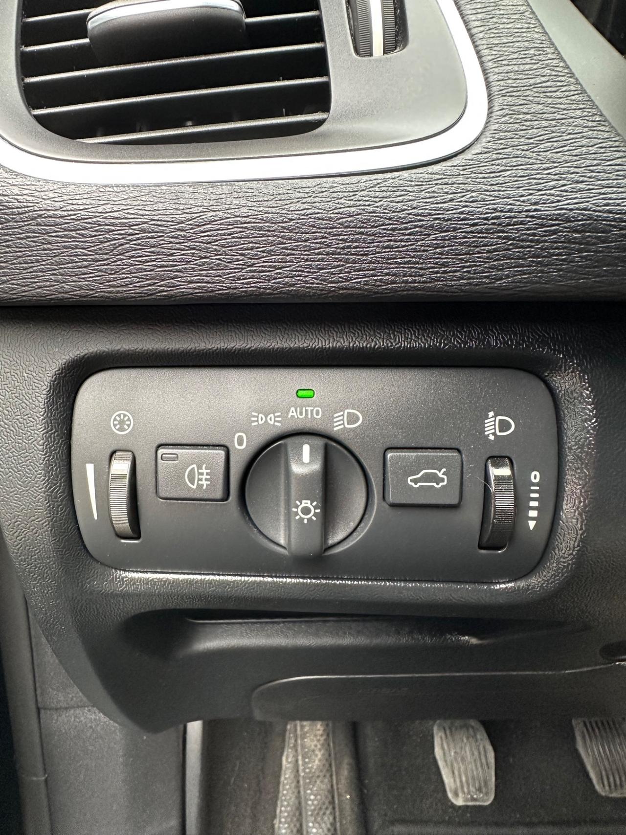 Volvo V40 D2 ‘eco’ Momentum 2.0 diesel 120cv