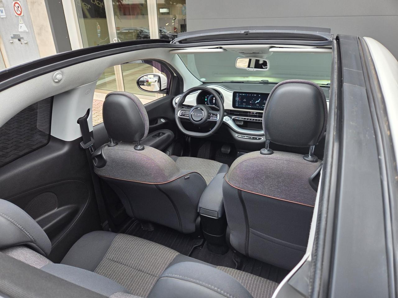 Fiat 500e Cabrio 42 kWh ICON