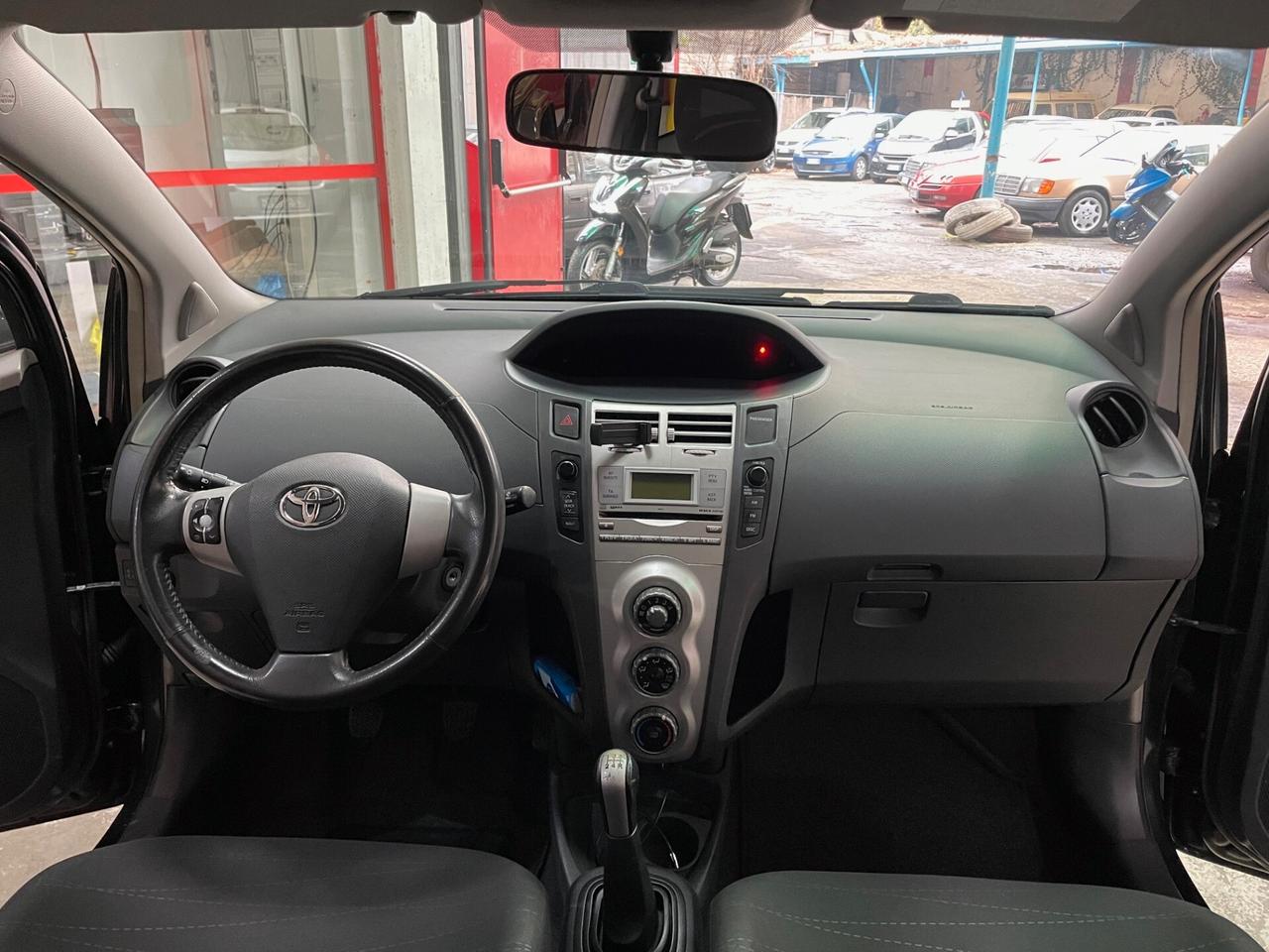 Toyota Yaris 1.0 3 porte PER NEO-PATENTATI!!!