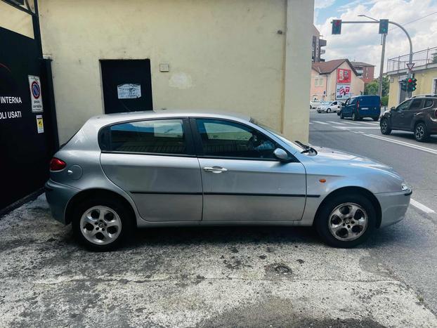 ALFA ROMEO 147 1.6i 16V T.S. (105 CV) cat 5p. Di