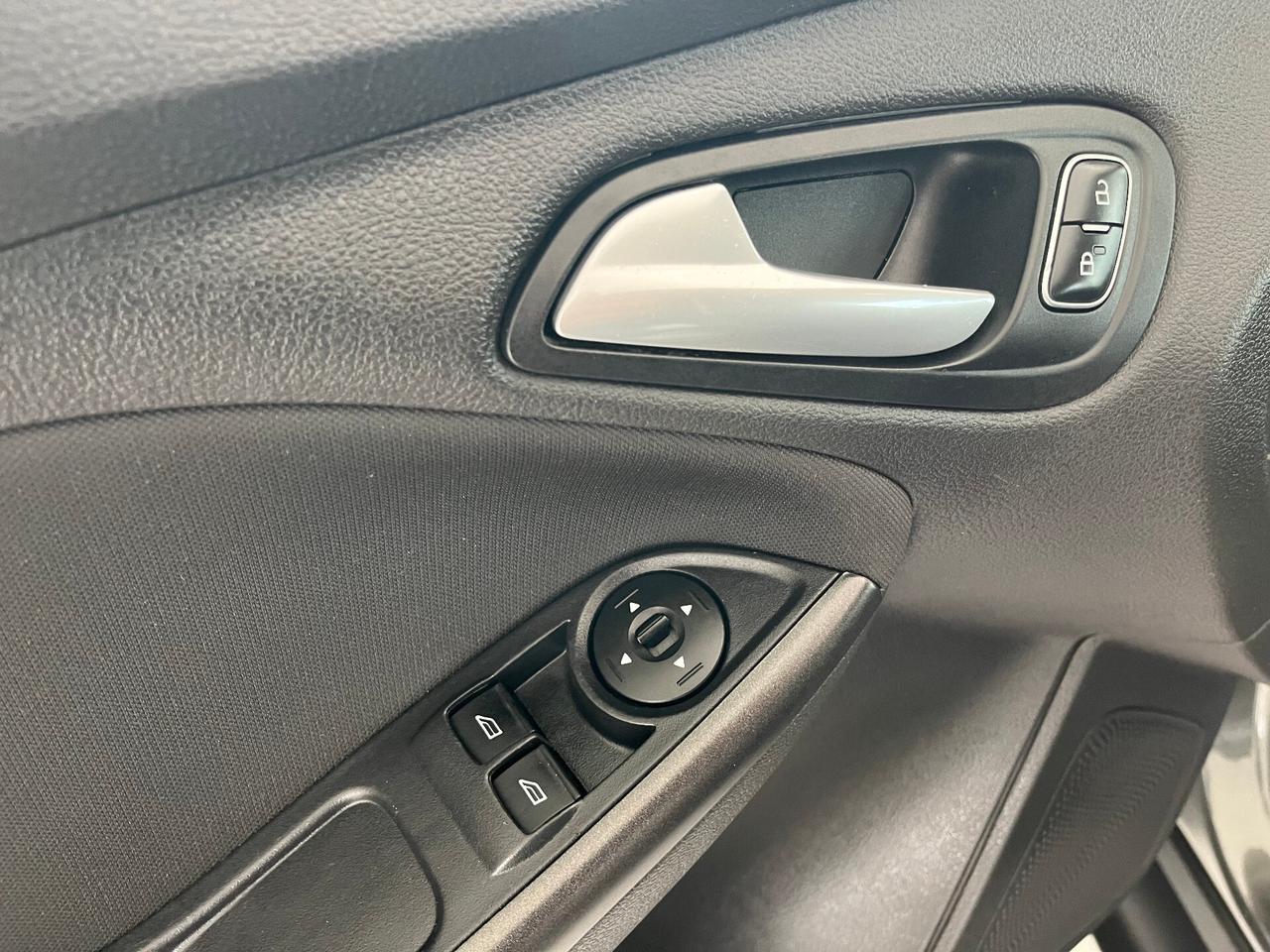 Ford Focus 1.5 TDCi 120 CV BERLINA