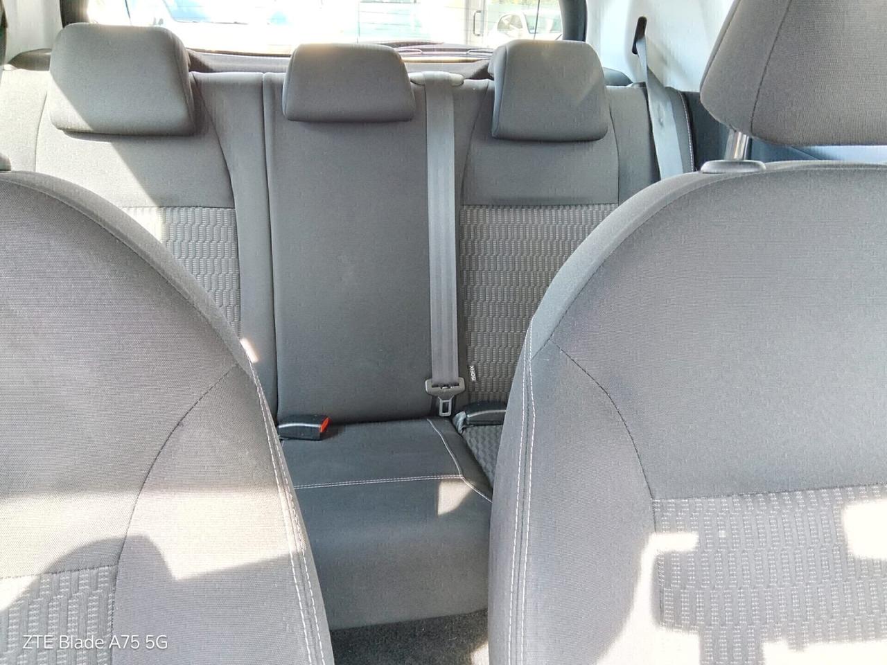 Peugeot 208 1.2 benzina Neopatentati