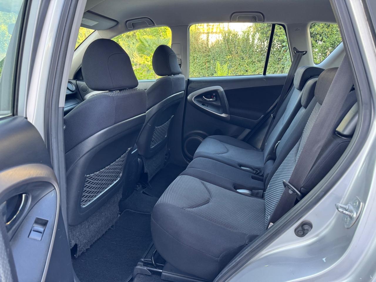 Toyota RAV 4 RAV4 2.2 D-4D 136 CV Luxury OK NEOPATENTATI