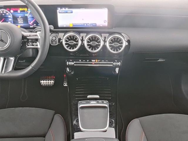 MERCEDES-BENZ CLA 180 Automatic AMG Line Advanced Plus