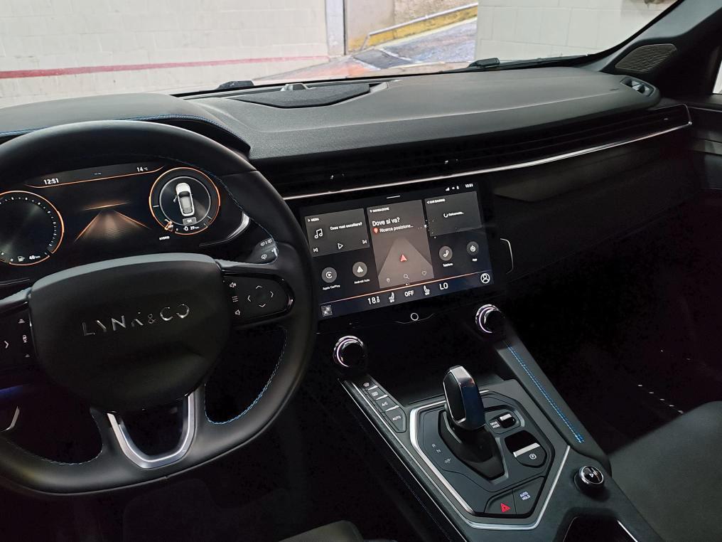 Lynk & Co 01 1.5 td phev auto