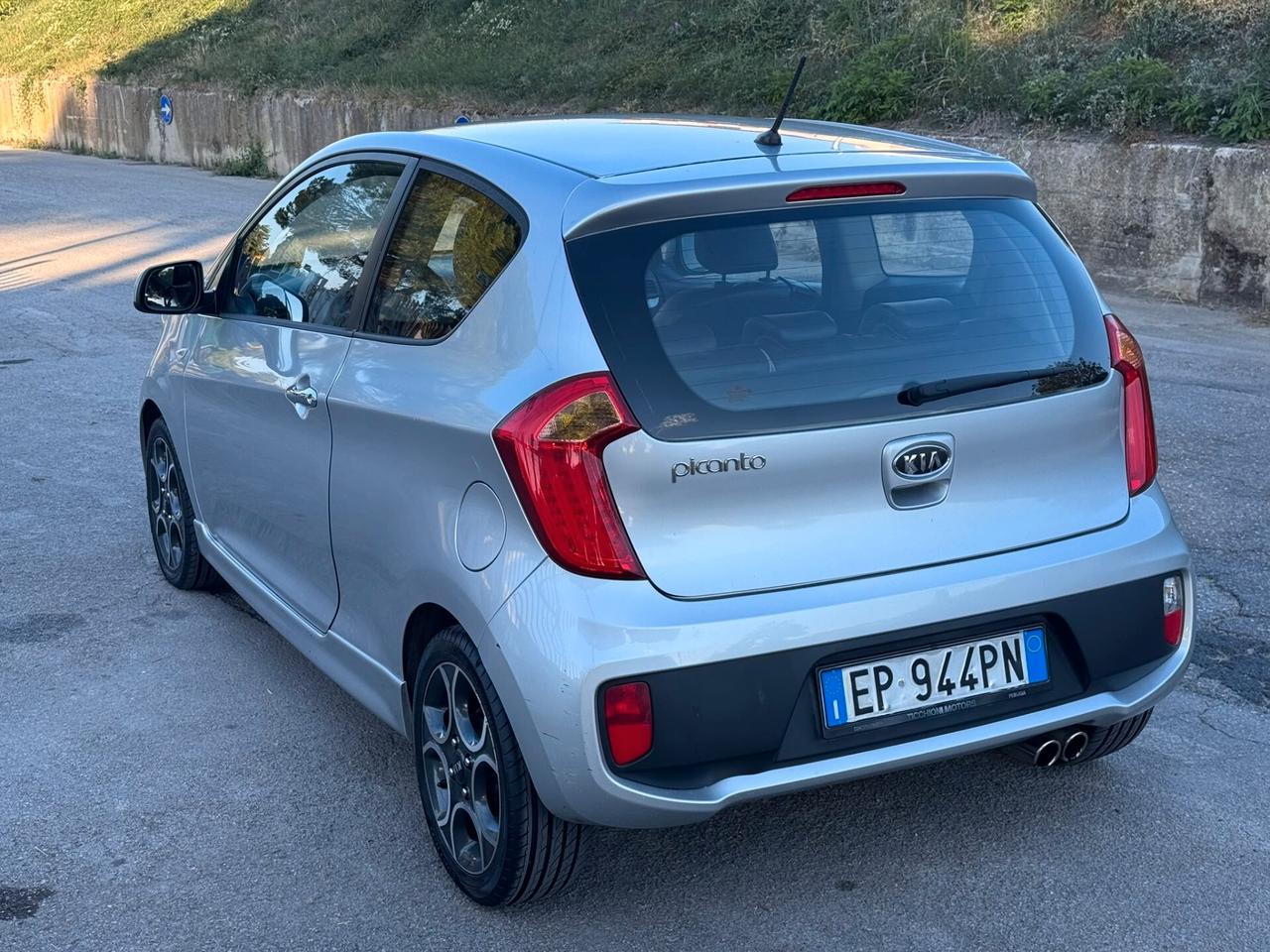 Kia Picanto 1.0 12V 3 porte Urban