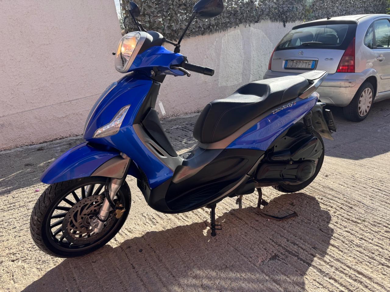 Piaggio Beverly 300 sport