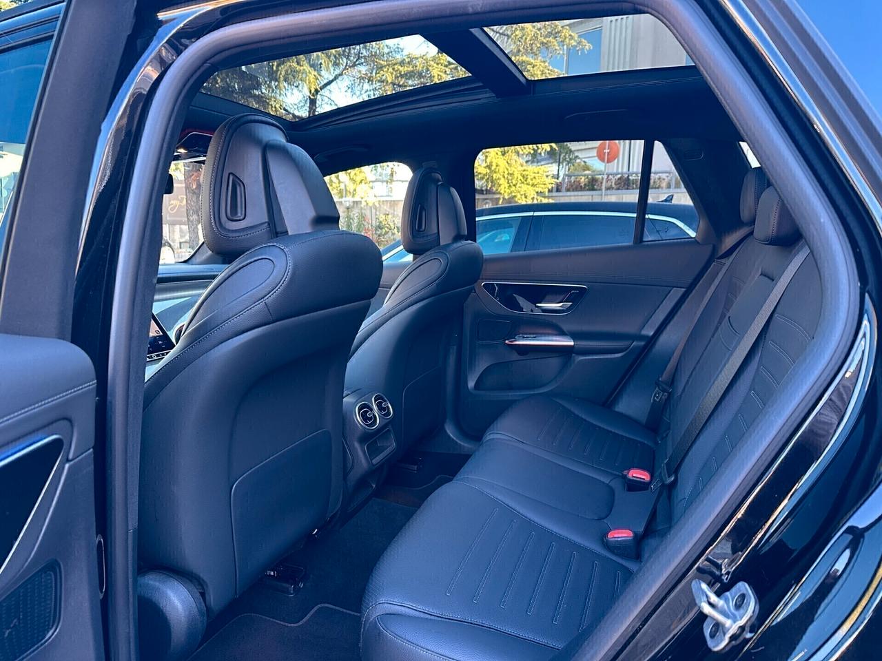 Mercedes-benz GLC 220 d 4M AMG Premium_PANORAMA_FARI DIGITAL LED_ CAMERA 360_HEAD-UP_BLACK