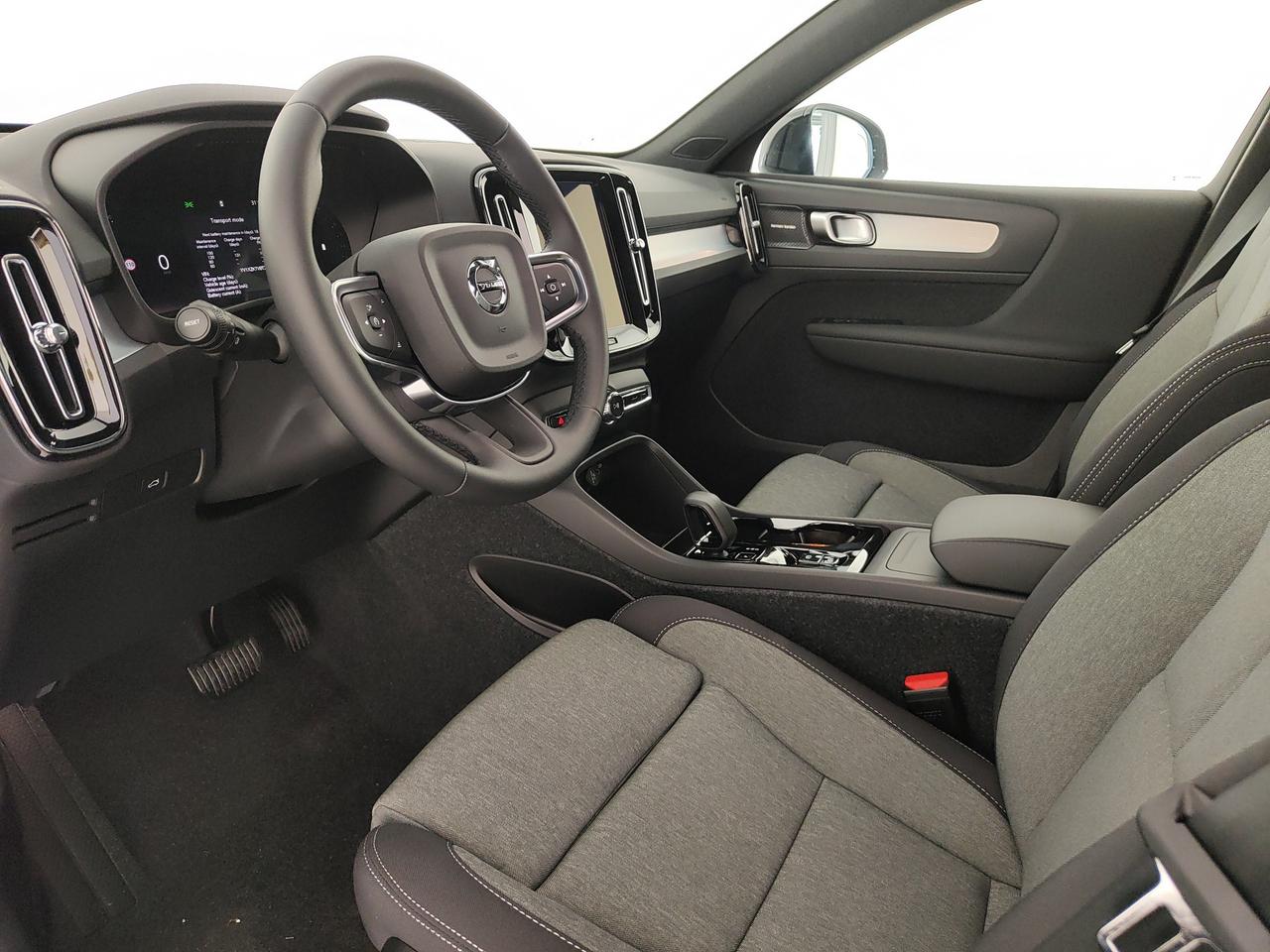 VOLVO XC40 2.0 b3 Plus Black Edition auto