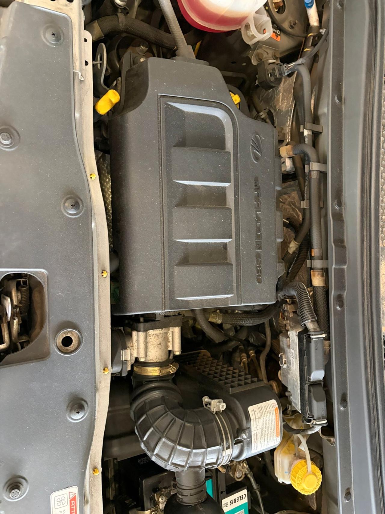 Mahindra KUV100 1.2 VVT K8