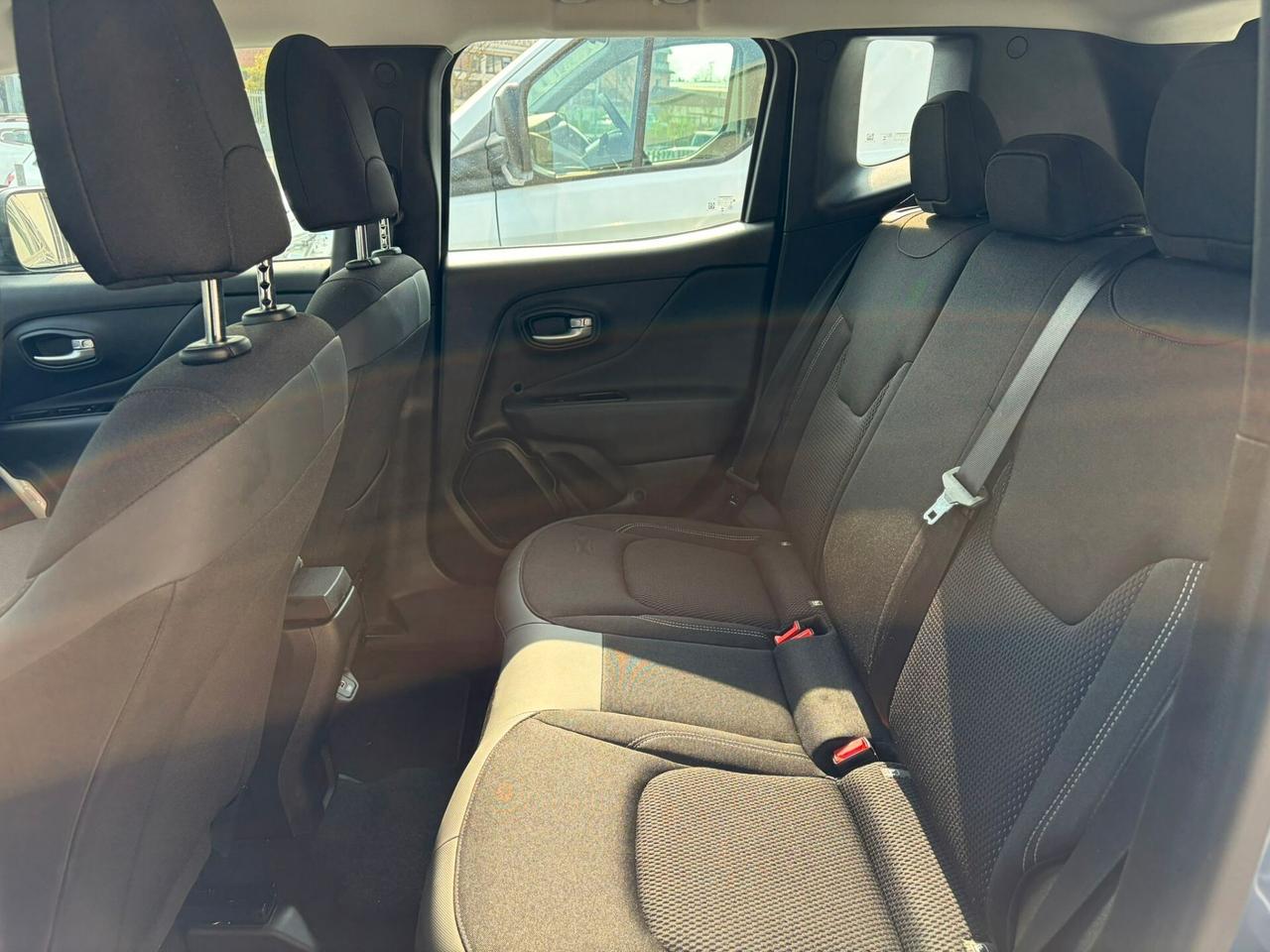 Jeep Renegade 1.5 Turbo T4 MHEV Summit