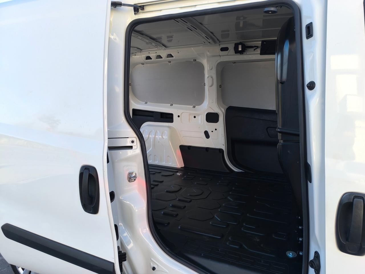 FIAT DOBLÒ LOUNGE 1.6 MAXI 07/2019 1 PROPRIETARIO