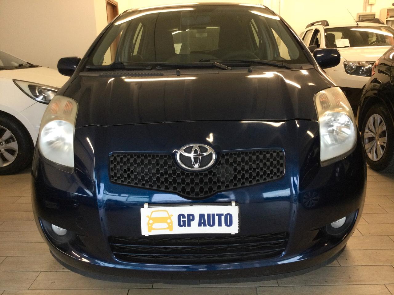 Toyota Yaris 1.3 5 porte Luna