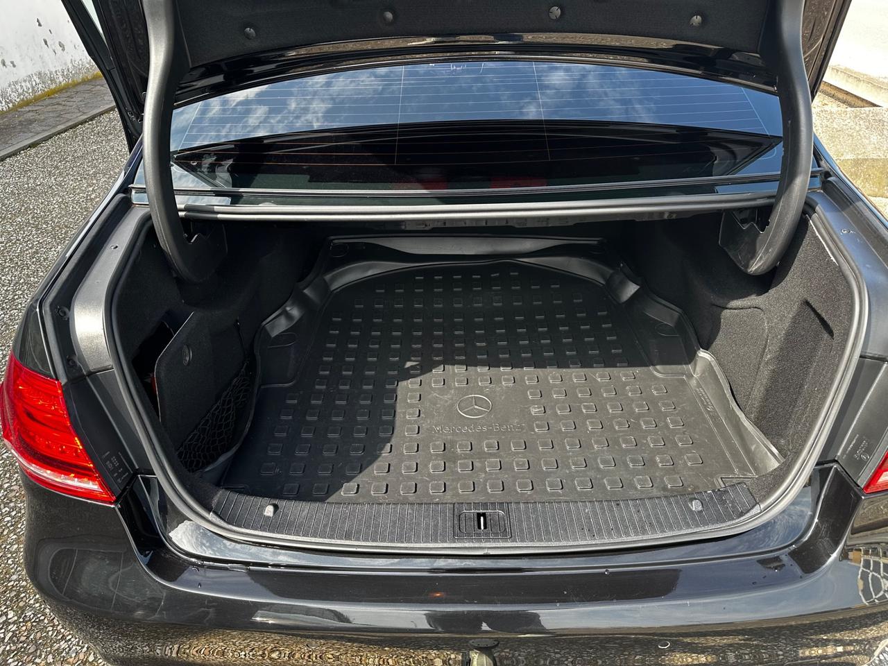 Mercedes-benz E 250 4Matic Automatic Premium