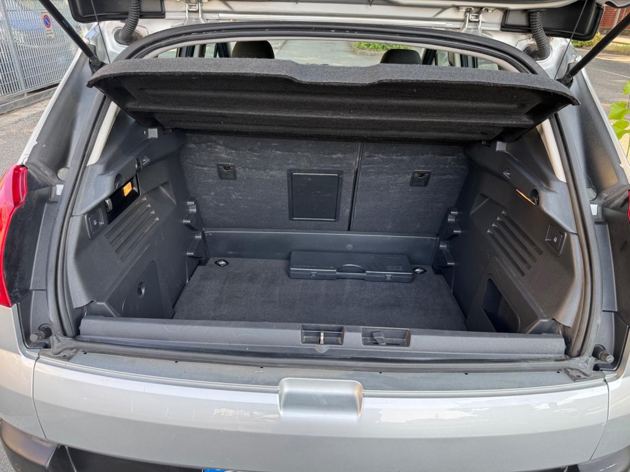 Peugeot 3008 1.6 HDi 112 cv garanzia 12 mesi
