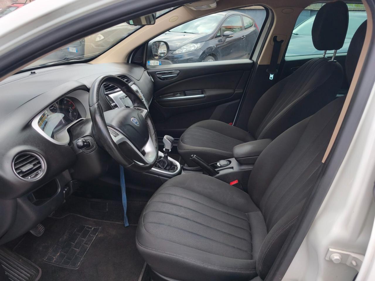 Lancia Delta 1.6 MJT DPF Gold