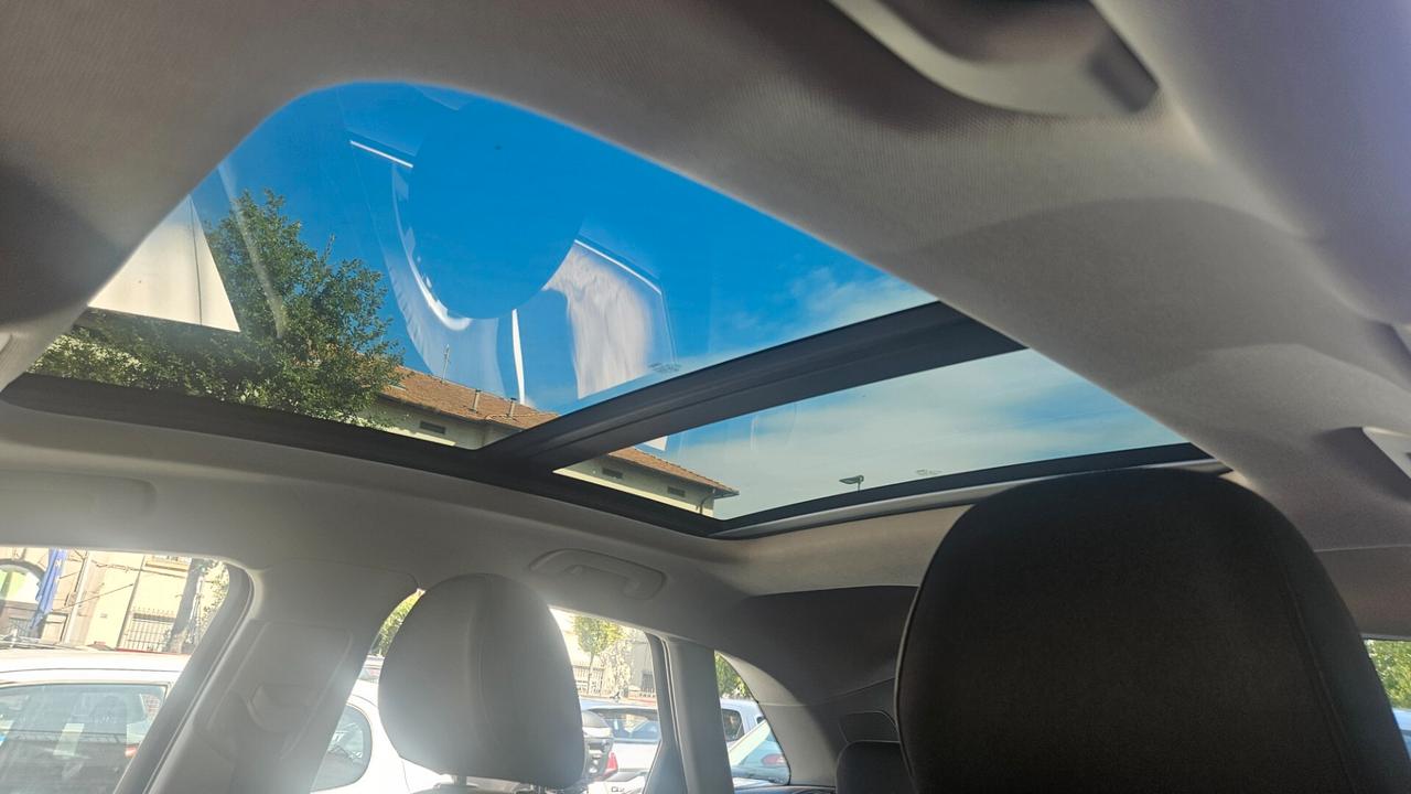 Audi Q3 2.0 tdi Sport quattro 150cv TETTO-NAVY-LED