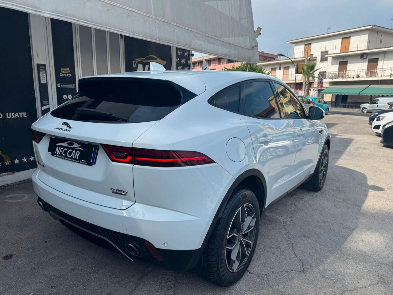 Jaguar E-Pace 2.0D 150 CV AWD aut. R-Dynamic HSE