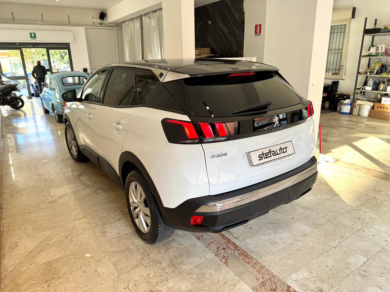 Peugeot 3008 BlueHDi 130 S&S EAT8 Business