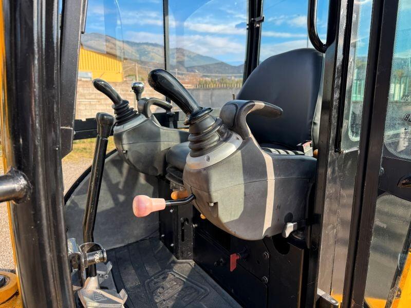 MINIESCAVATORE JCB 8035 ZTS GIROSAGOMA