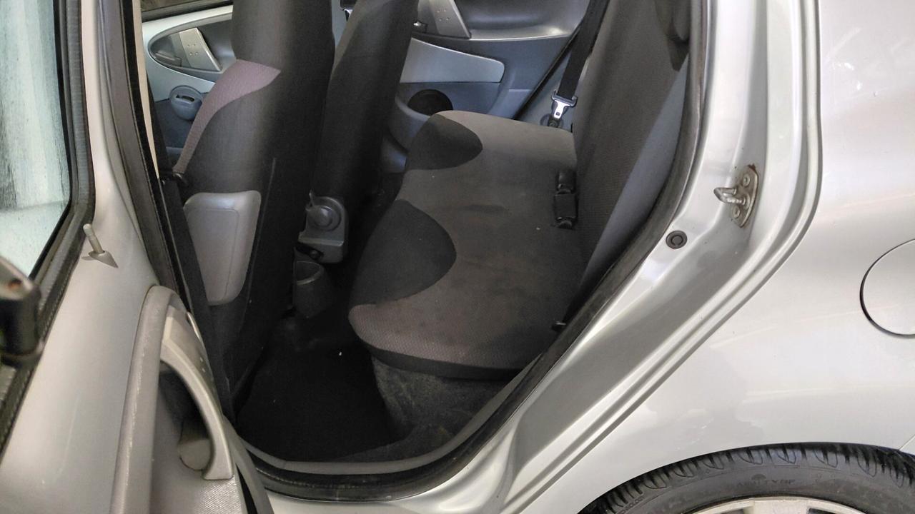 Toyota Aygo 1.0 12V VVT-i 5 porte