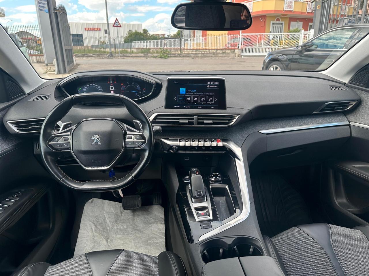 Peugeot 3008 BlueHDi 130 S&S EAT8 Allure