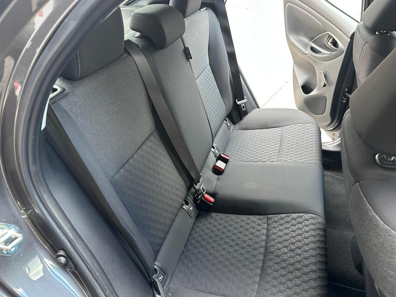 Toyota Yaris 1.5 Hybrid 5 porte Business PREZZO PROMO