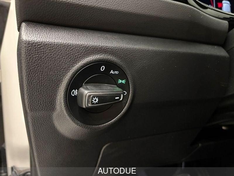 Volkswagen T-Roc I 2022 2.0 tdi R-Line 115cv