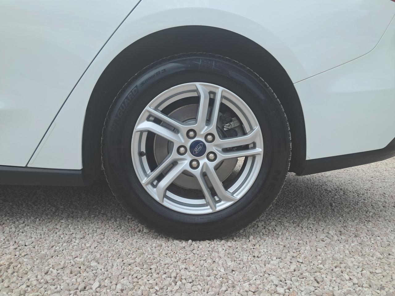 Ford Focus 1.5TDCI 120-CV*NAVI*TELECAMERA*LED