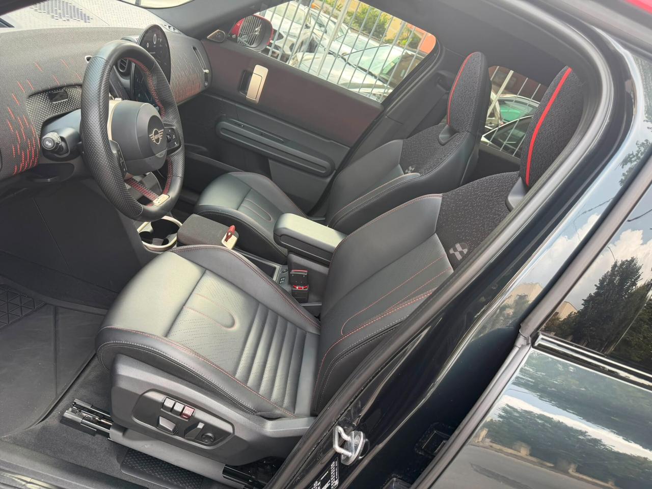 Mini John Cooper Works Countryman ALL4 JCW