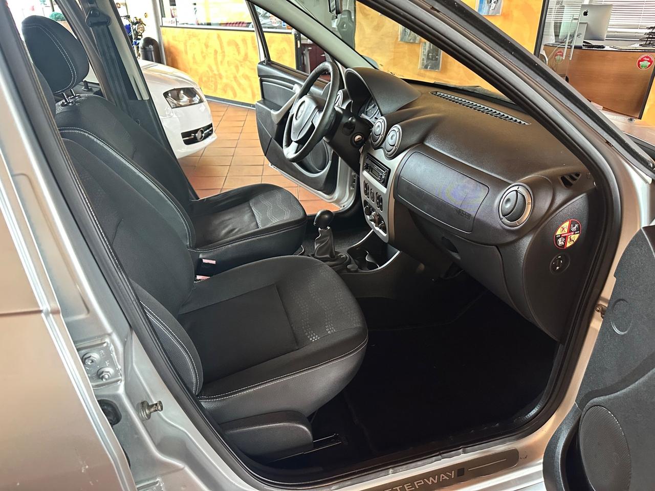 Dacia Sandero Stepway 1.6 8V 90CV