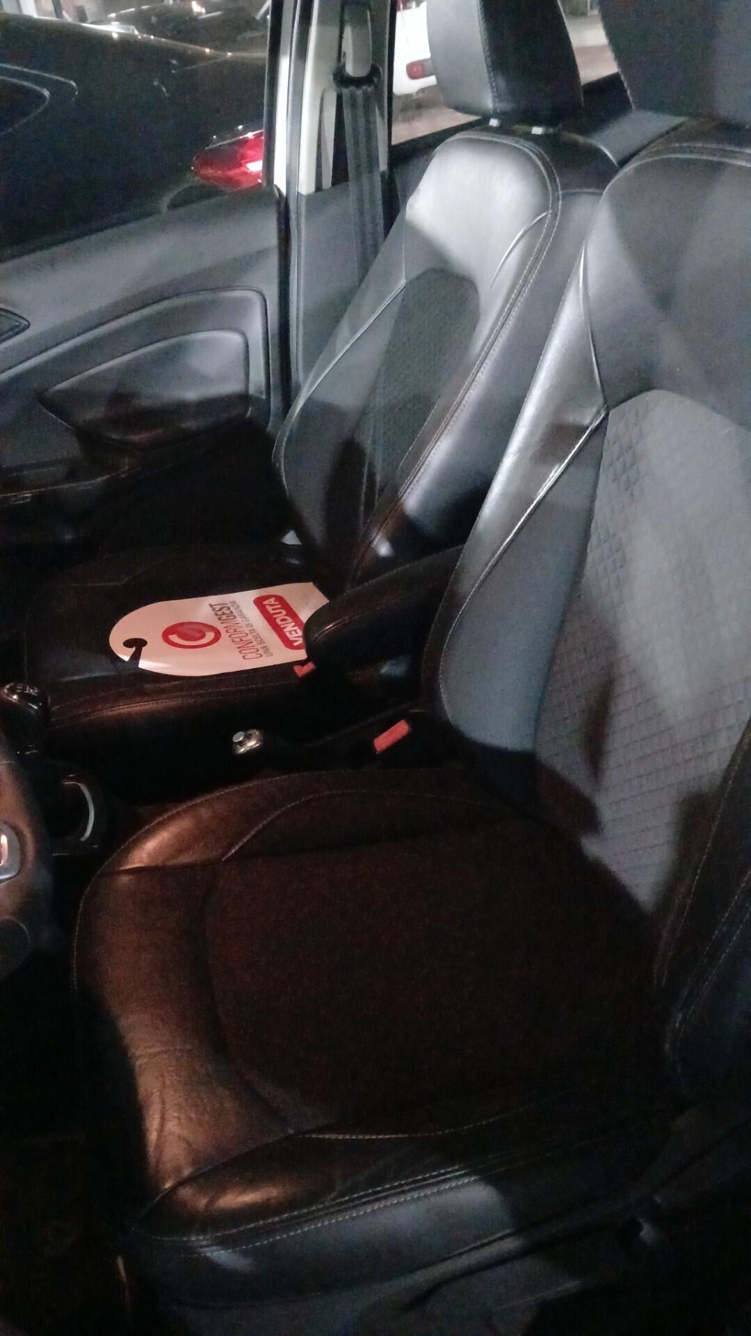 Lancia Ypsilon 1.2 69 CV Unyca