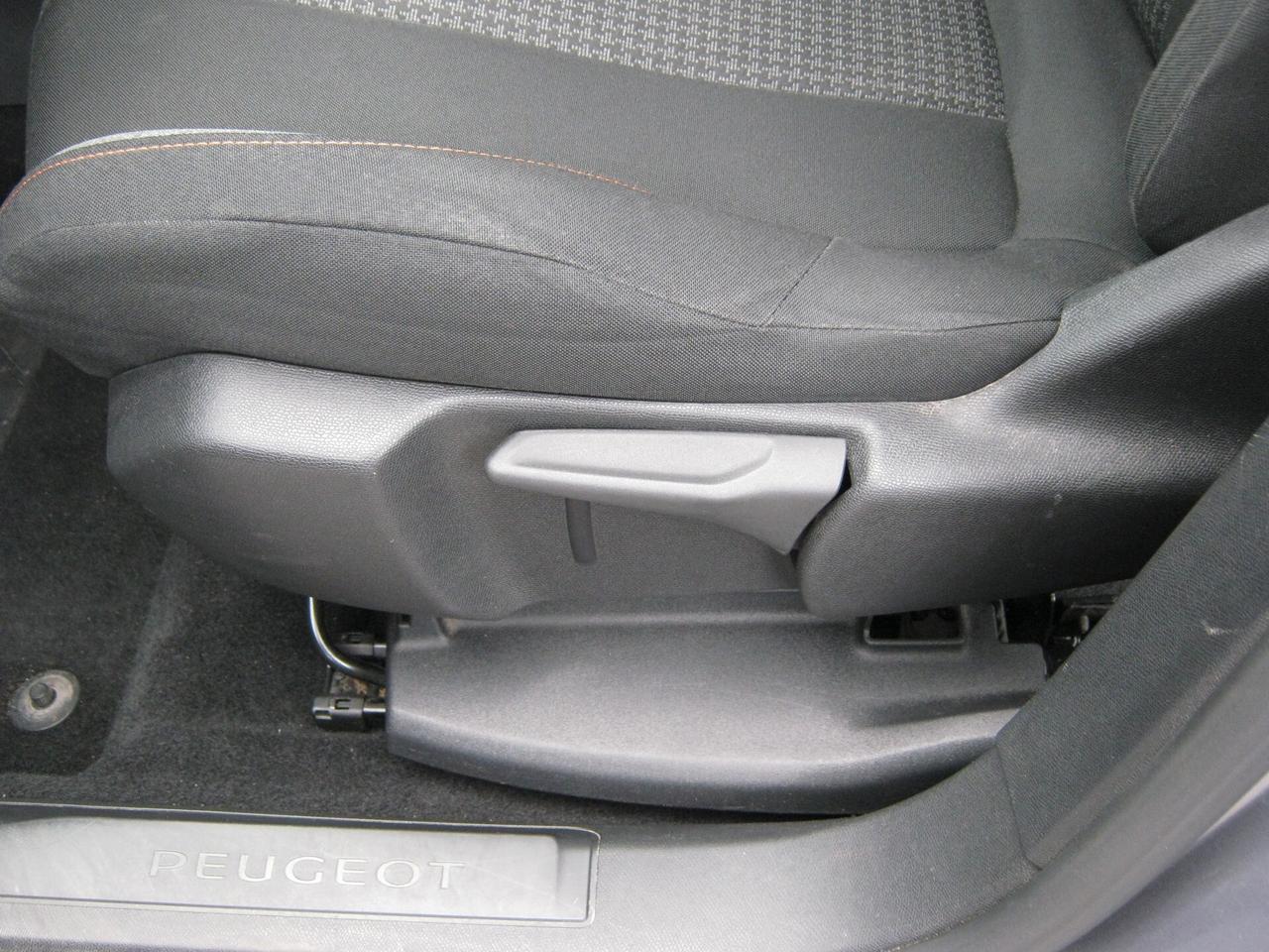Peugeot 3008 BlueHDi 130 S&S Crossway/car play/navi/led/cam/pdc
