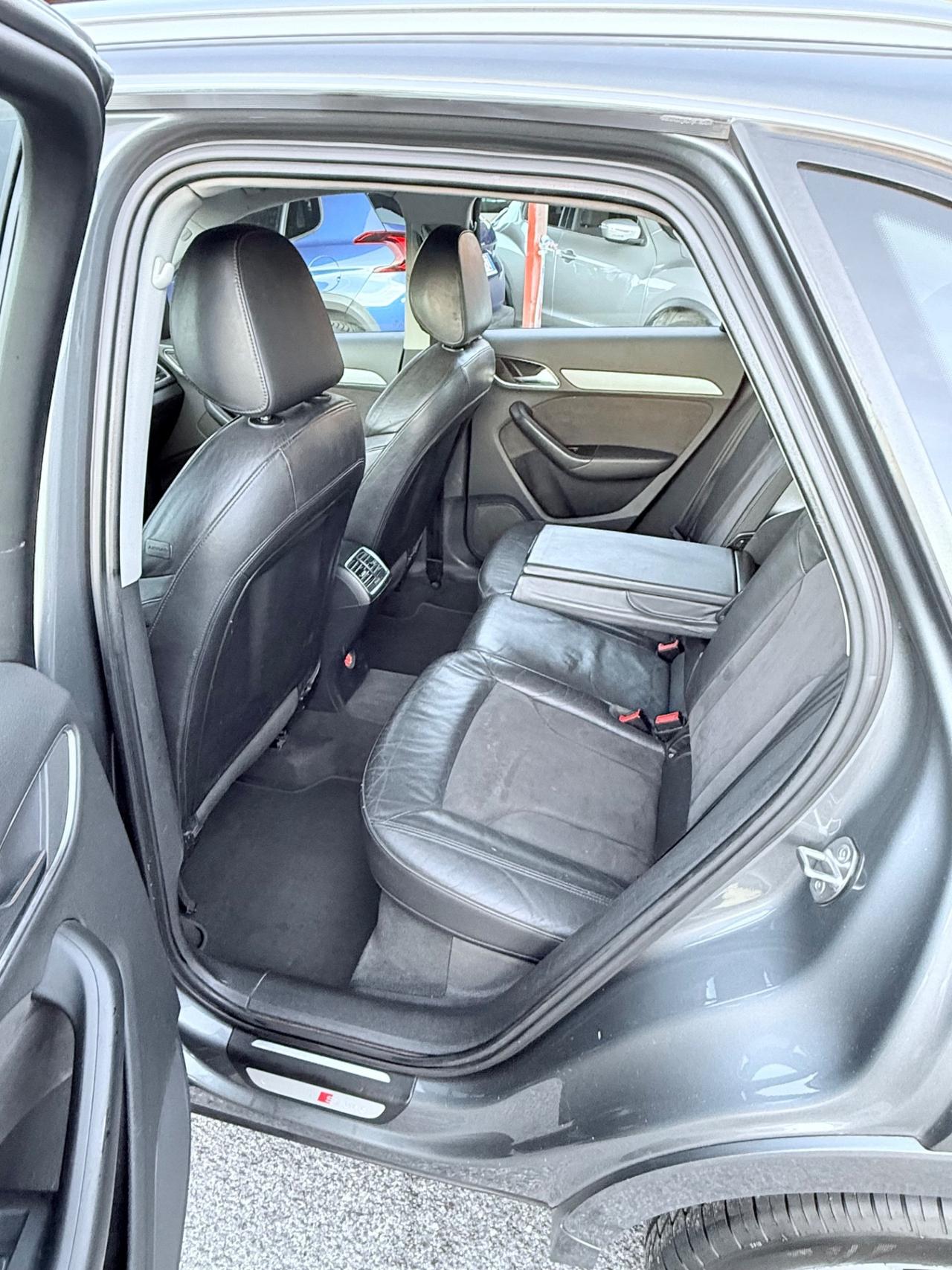 Q3 2.0 TDI QUATTRO -unipro-rate-garanzia-s-line-