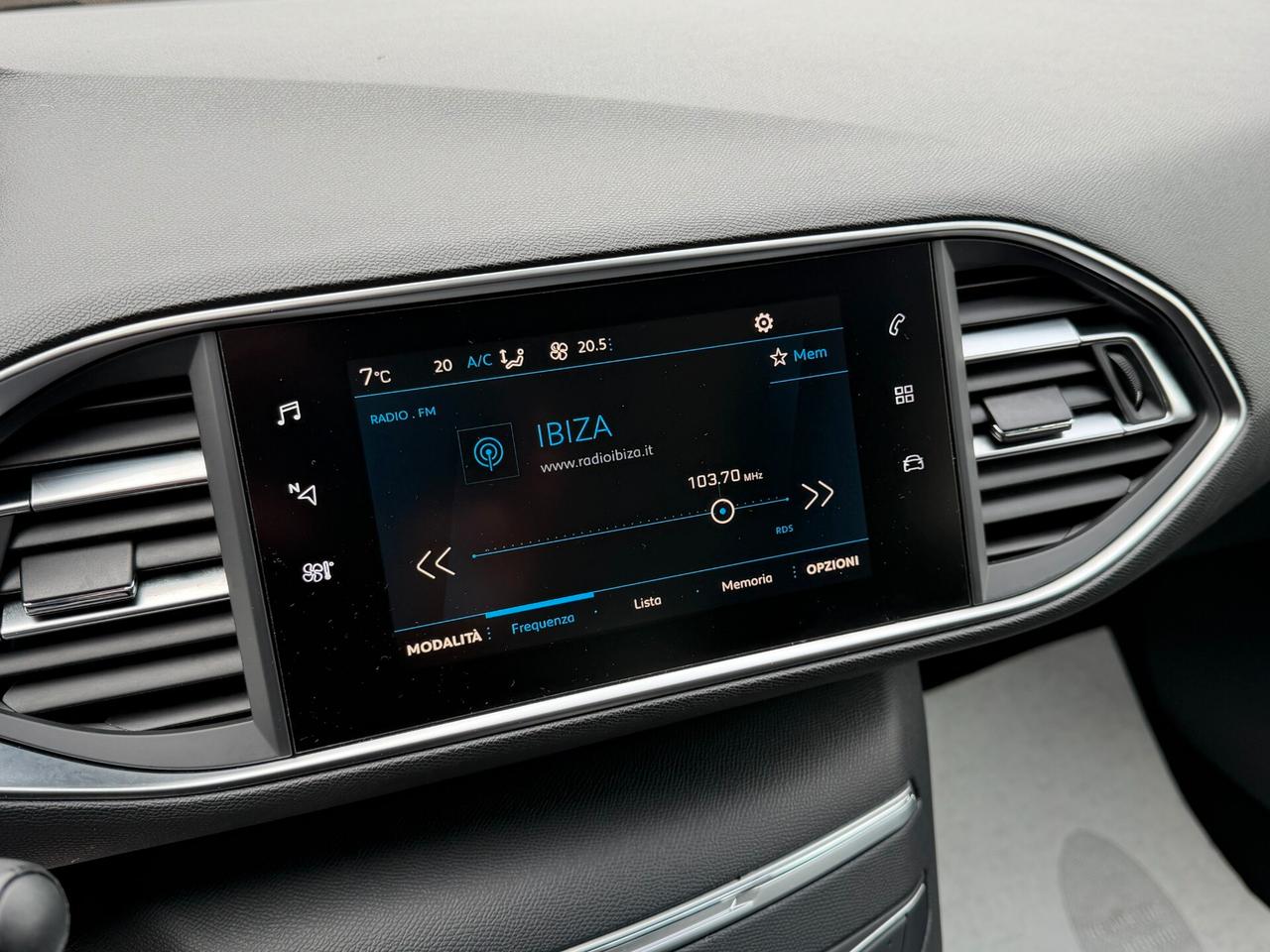 Peugeot 308 1.5 BLUEHDI 130 cv. 5 porte ACTIVE