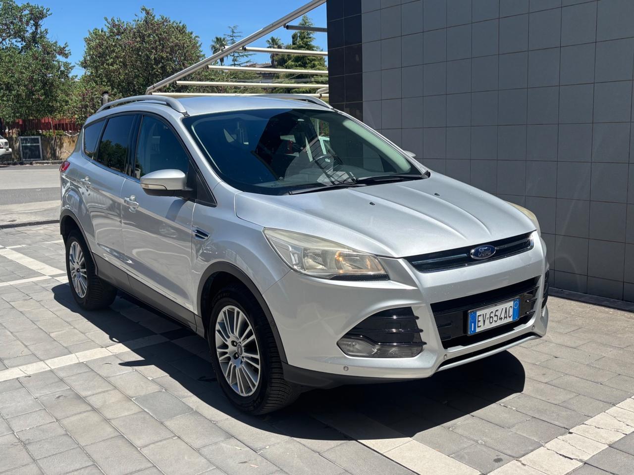Ford Kuga 2.0 TDCI 163 CV 4WD Powershift Titanium