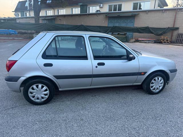 FORD Fiesta 1.2i 16V cat 5p Four senza nessun lavoro da fare
