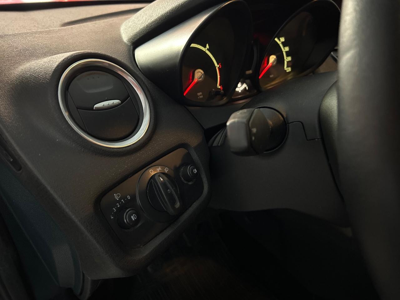 Ford Fiesta 1.4 TDCi Neo Patentati