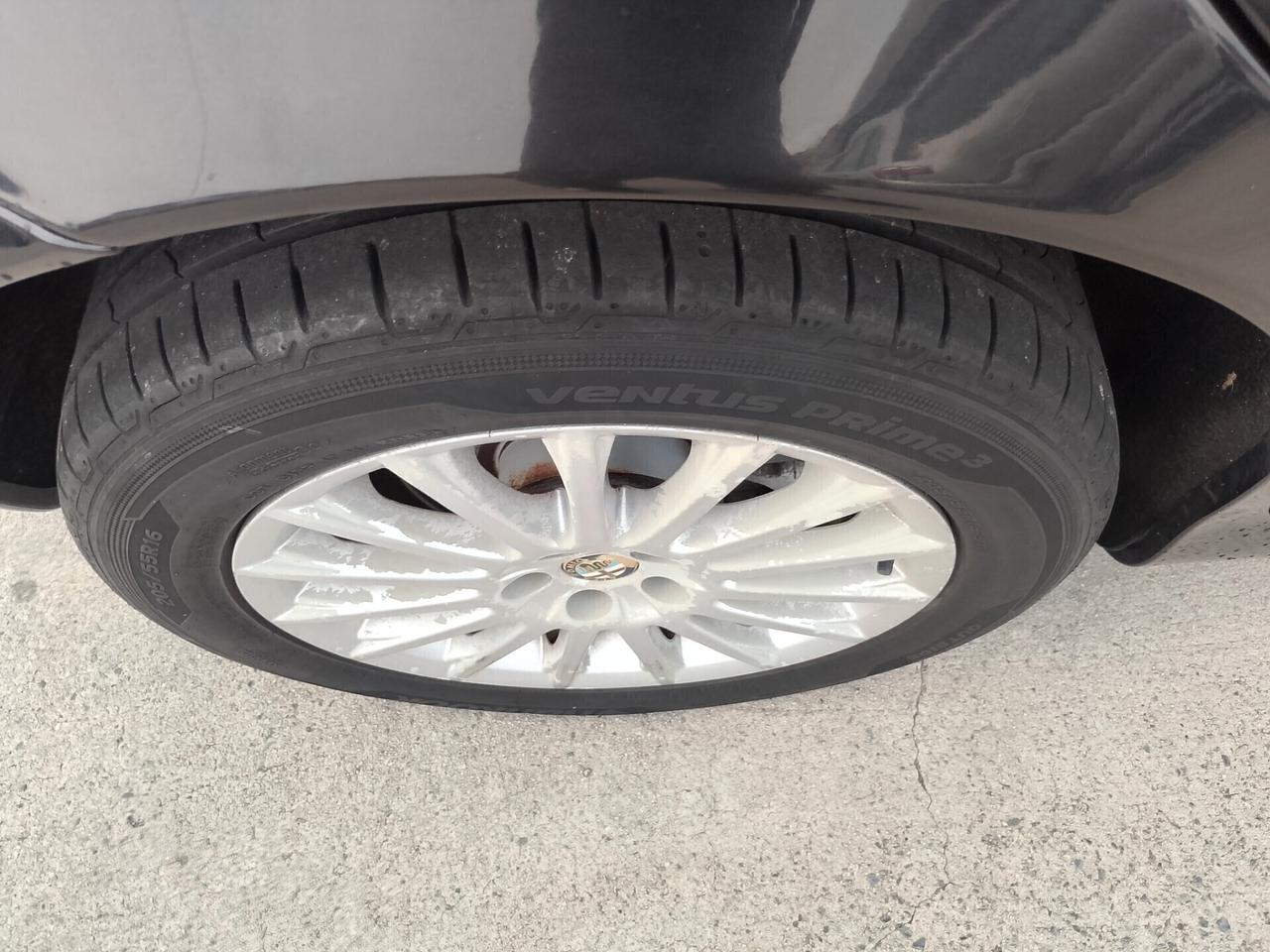 Alfa Romeo 147 1.6 16V TS 5P. Distinctive 45.000km