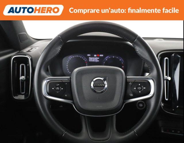 VOLVO XC40 D3 AWD Geartronic Momentum Pro