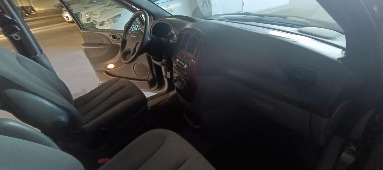 Chrysler Voyager Grand 2.8 CRD cat Limited Auto