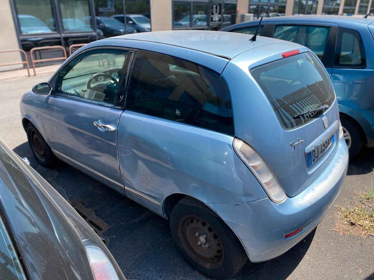 2 Lancia Ypsilon -Fiat idea - Opel meriva - IN BLOCCO