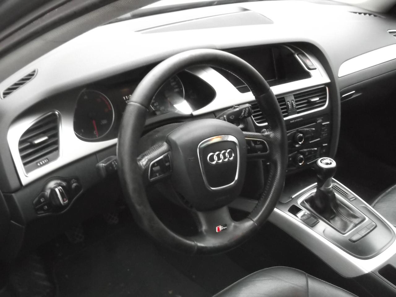 Audi A4 Avant 2.0 TDI 170CV F.AP. Advanced - S-Line - 02