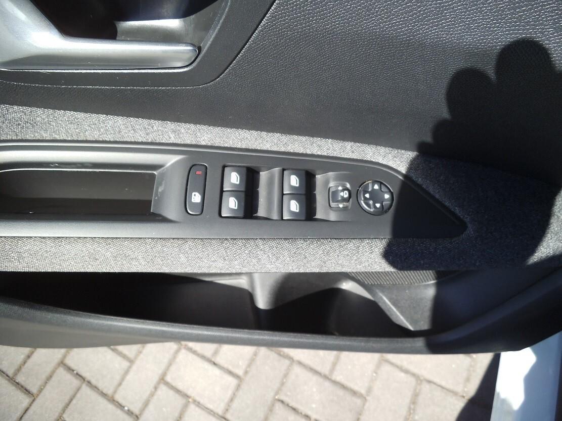 PEUGEOT 3008 CAMBIO AUTOMATICO