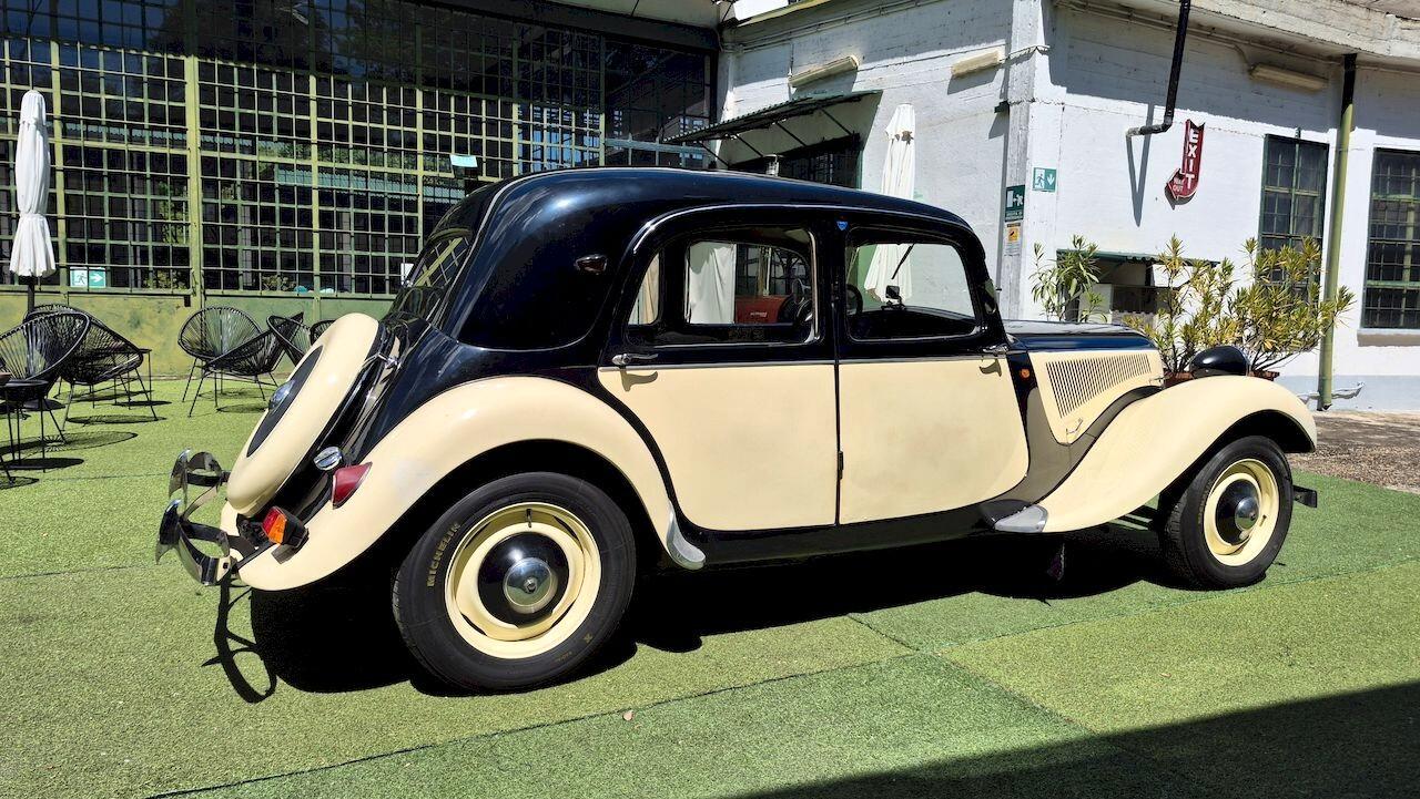 Citroen Traction Avant 11 BL – 1955