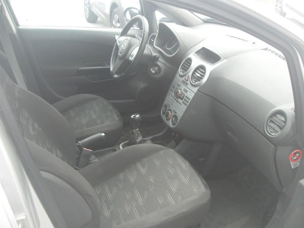 Opel Corsa 1.3 CDTI 75CV - 2012