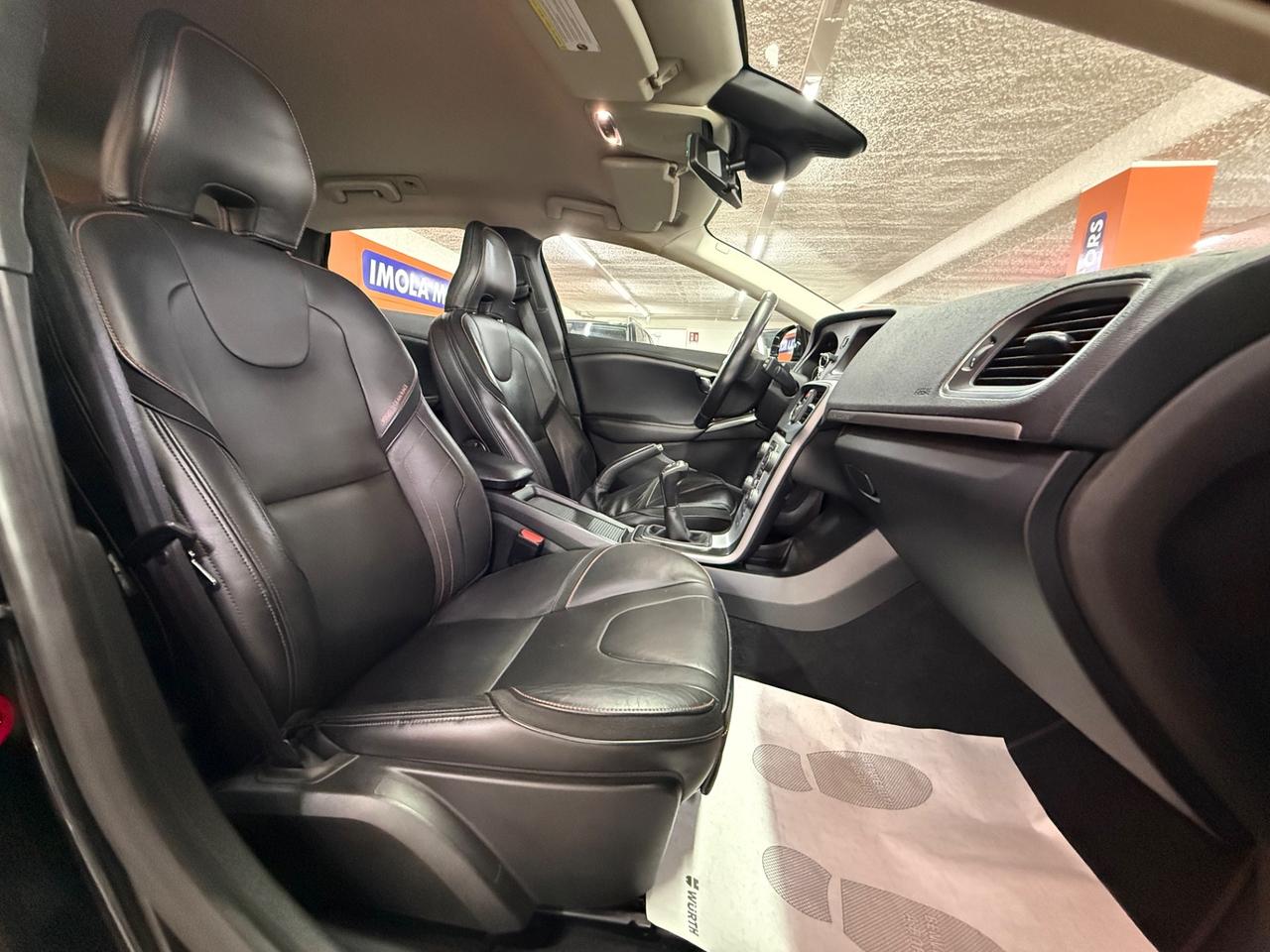 Volvo V40 Cross Country D4 Ocean Race