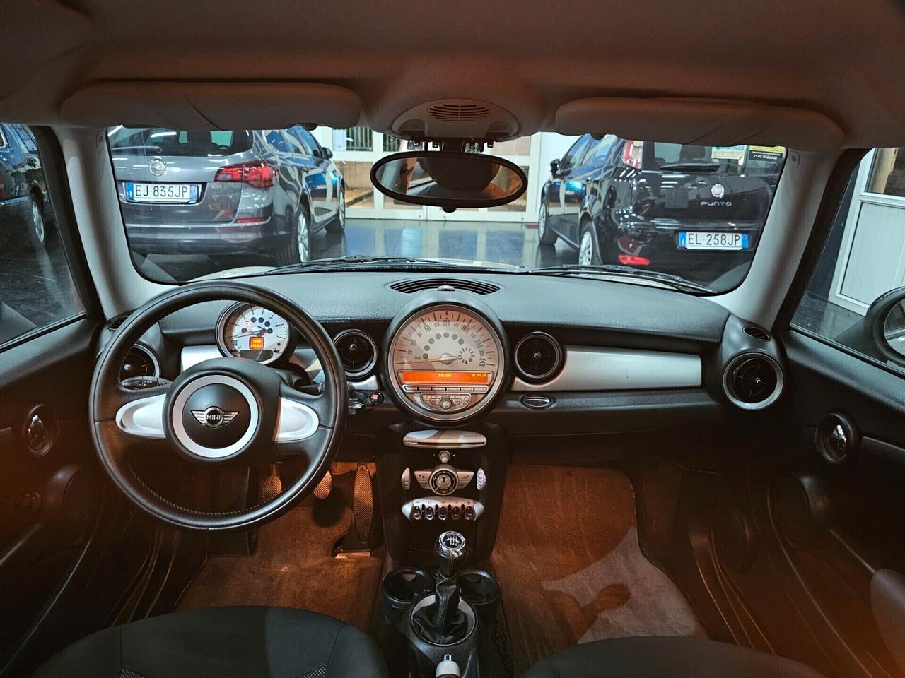 Mini Mini 1.6 16V Cooper D