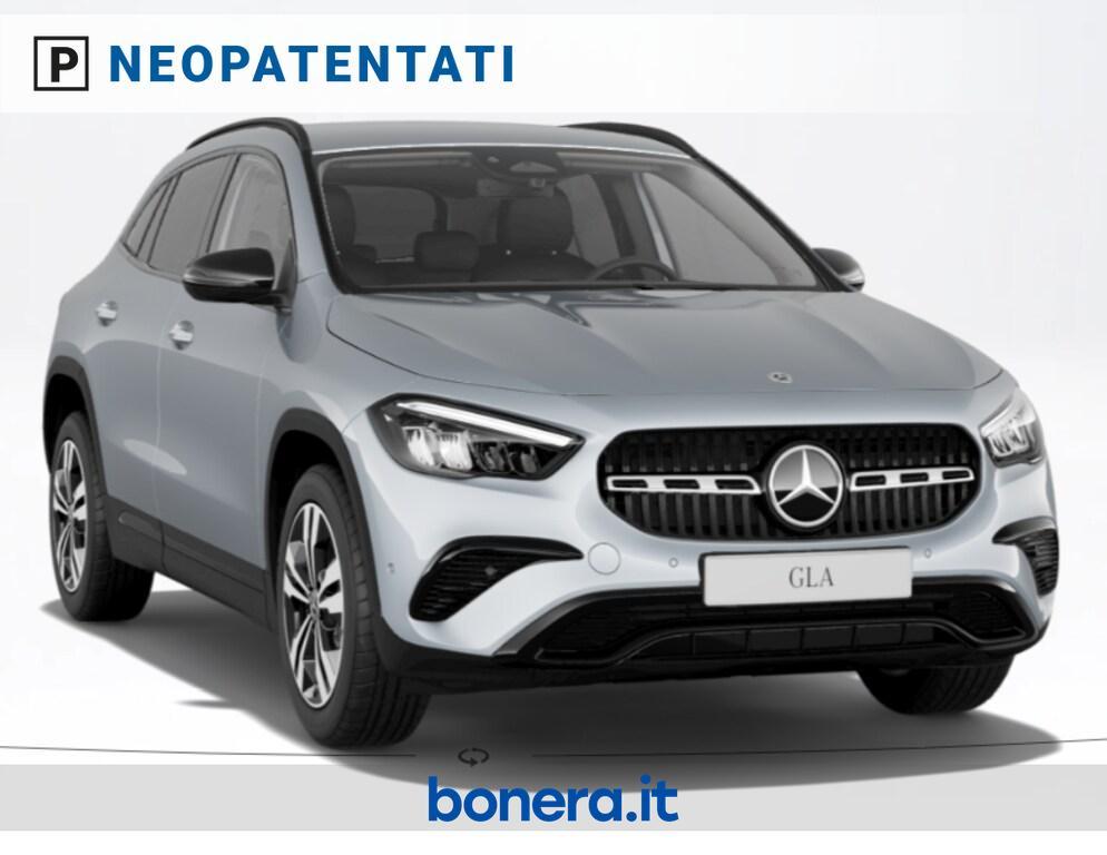 Mercedes GLA 180 180 Progressive Advanced Plus 7G-DCT