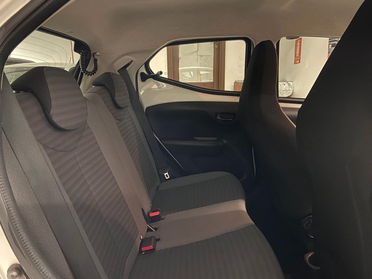 Toyota Aygo 1.0 VVT-i 72 CV 5 porte x-cite